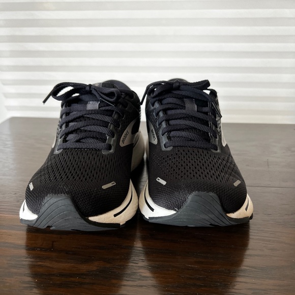 Brooks Ghost 14 Women’s US size 8.5. Used but in great condition. - Picture 3 of 10